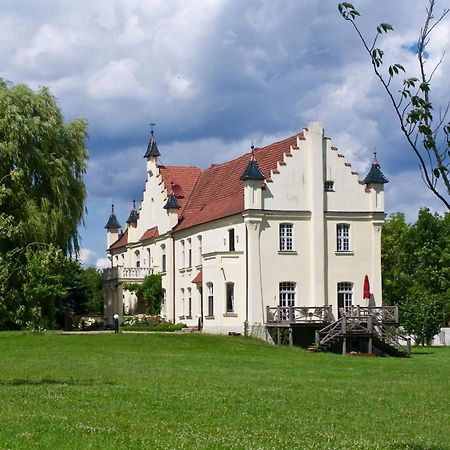 Gutshaus Penzlin Villa Meyenburg  Exterior foto